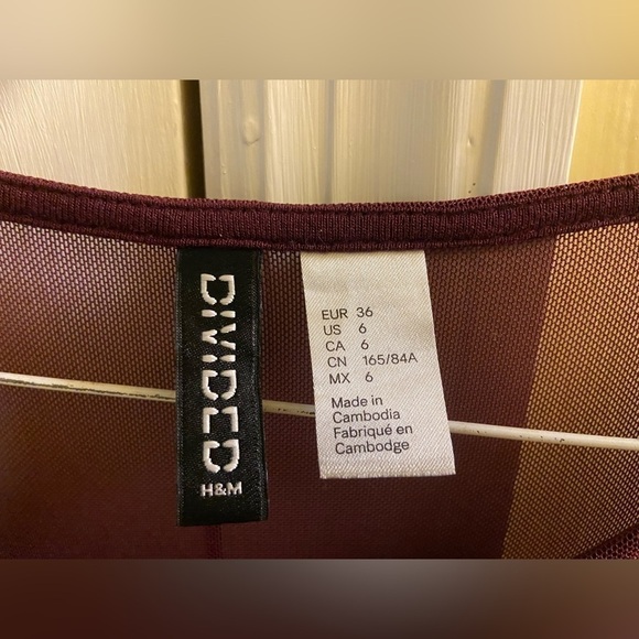 H&M Divided Womens Size 6 Maroon Skater Dress - Picture 5 of 8